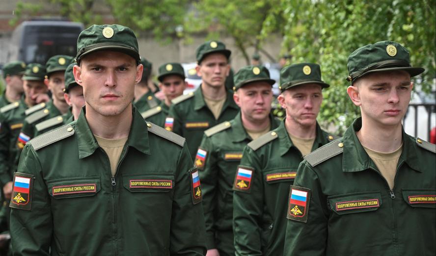 Russia Plans to Rebuild Colossal Army