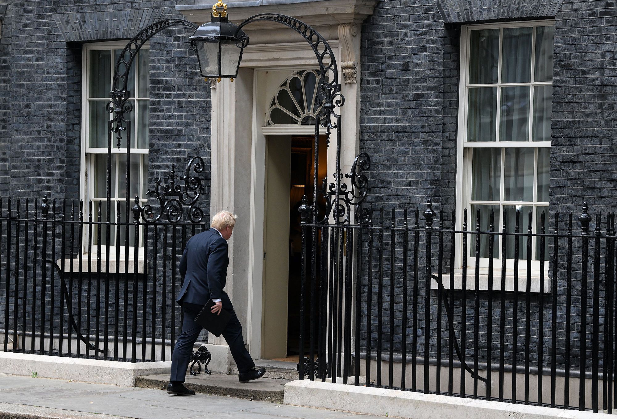 Why 1 Million+ UK Workers Are Eyeing the Exit Door