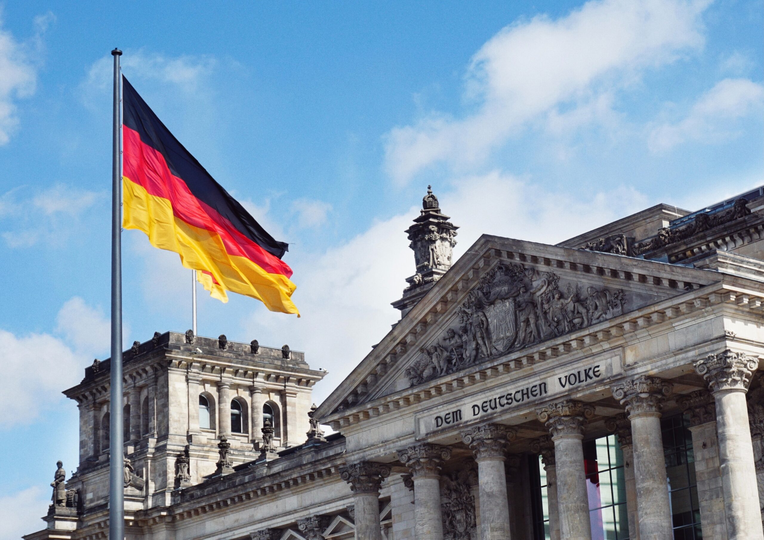AfD Membership Incompatible with Service