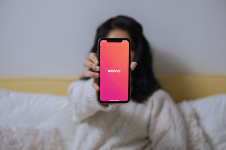 Tinder's Double Date: Swipe as a Duo & Find Your Next Group Adventure